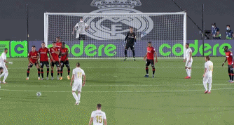 贝蒂斯 - 巴塞罗那：拉卡尔图哈的榜首之争