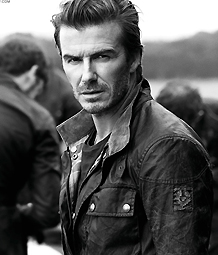 WTT总决赛：林诗栋4-0完胜梁靖崑，挺进男单八强